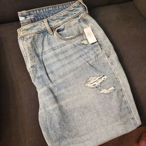 NWT Old Navy Plus Distressed Straight Leg High Waist Rise Mom Jeans